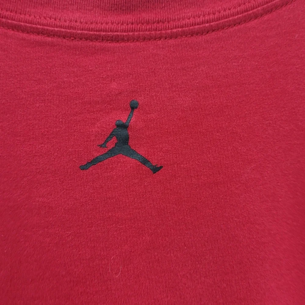 Jordan Mens Red Black Geometric Maze Graphic Pocket T-Shirt Size Large Jumpman